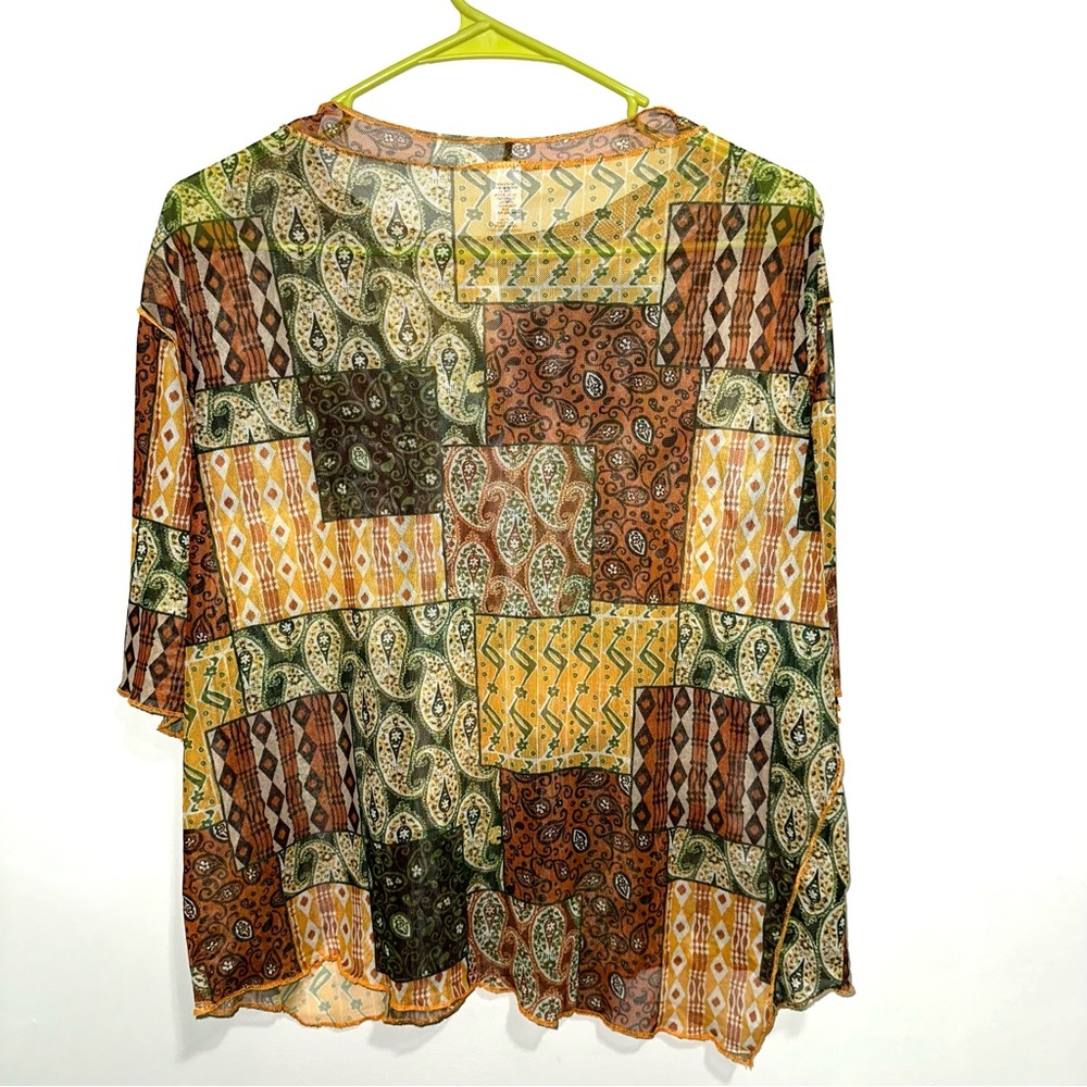 🌷5/$20 Women’s Patterned Cropped Mesh Top - Picture 4 of 4